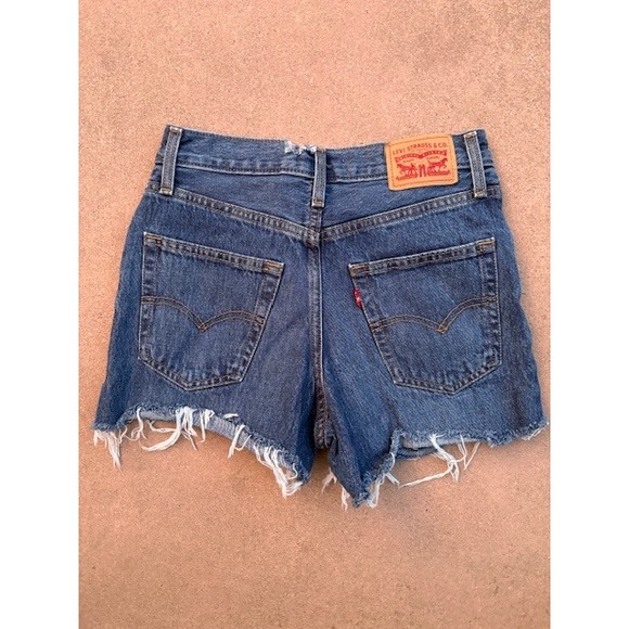 Levi's Denim Shorts Frayed‎ Hem High Waist Blue Jean Shorts '94 Baggy Size 25 - Picture 2 of 3